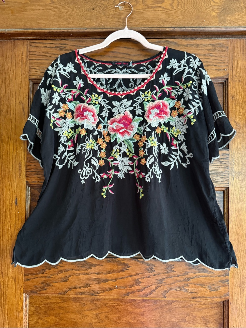JOHNNY WAS Floral Embroidered Short Sleeve Boho Blouse Top Flowy Cupro Rayon XS
